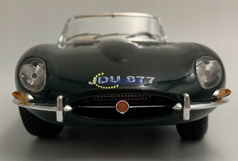 JAGUAR E-Type Cabrio 1961 1:18 model Bburago 12046 JAGUAR E-Type Cabrio 1961 1:18 model Bburago 12046