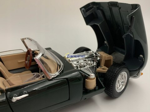 JAGUAR E-Type Cabrio 1961 1:18 model Bburago 12046 JAGUAR E-Type Cabrio 1961 1:18 model Bburago 12046