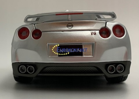 NISSAN GT-R R-35 silver 1:18 model BBurago 12079 NISSAN GT-R R-35 silver 1:18 model BBurago 12079