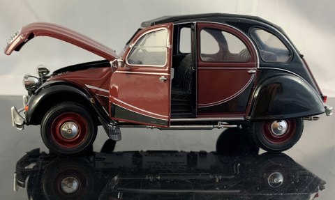 CITROEN 2CV 6 Charleston model metal WELLY 1:24 CITROEN 2CV 6 Charleston model metal WELLY 1:24