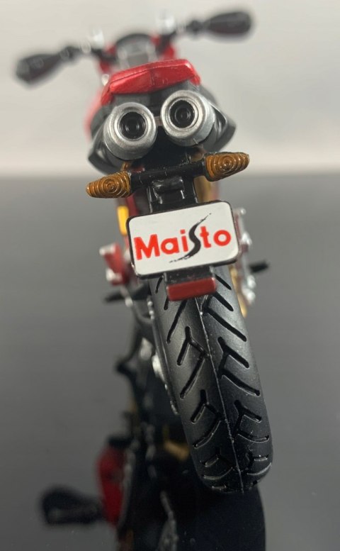 DUCATI Hypermotard podstawka model 1:18 Maisto DUCATI Hypermotard podstawka model 1:18 Maisto