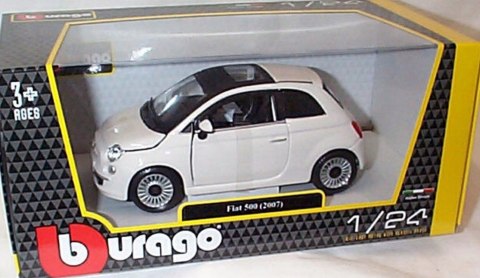 Fiat 500 white 1:24 metalowy Bburago 22106 Fiat 500 white 1:24 metalowy Bburago 22106