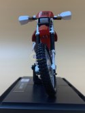 HONDA XR400R model na podstawce 1:18 Maisto