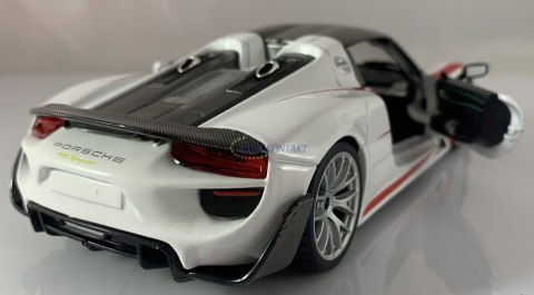 PORSCHE 918 Spyder Weissach #3 1:24 BBurago 28009 PORSCHE 918 Spyder Weissach #3 1:24 BBurago 28009
