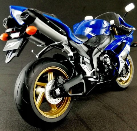 YAMAHA YZF R1 motocykl model 1:10 Welly 62802 YAMAHA YZF R1 motocykl model 1:10 Welly 62802