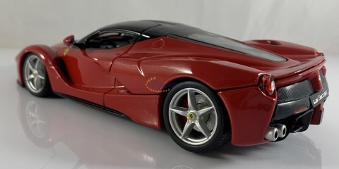 FERRARI LaFerrari F70 red model Bburago 26001 FERRARI LaFerrari F70 red model Bburago 26001