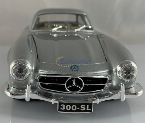 Mercedes 300 SL 1954 Gullwing 1:24 Bburago 22023 Mercedes 300 SL 1954 Gullwing 1:24 Bburago 22023