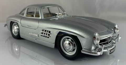 Mercedes 300 SL 1954 Gullwing 1:24 Bburago 22023 Mercedes 300 SL 1954 Gullwing 1:24 Bburago 22023