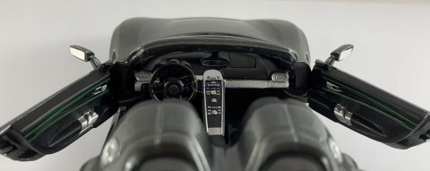 Porsche 918 Spyder grey 1:24 model Bburago 21076 Porsche 918 Spyder grey 1:24 model Bburago 21076