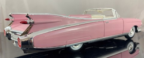 CADILLAC ELDORADO 1959 1:18 model Maisto 36813 CADILLAC ELDORADO 1959 1:18 model Maisto 36813