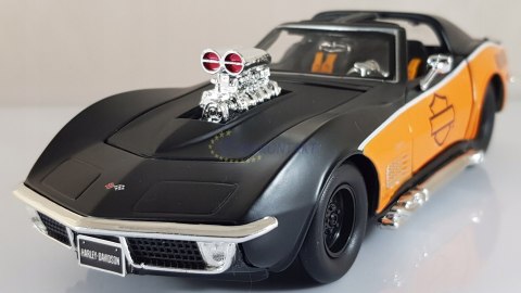 CHEVY Corvette Harley Davidson 1/24 Maisto 32193 CHEVY Corvette Harley Davidson 1/24 Maisto 32193