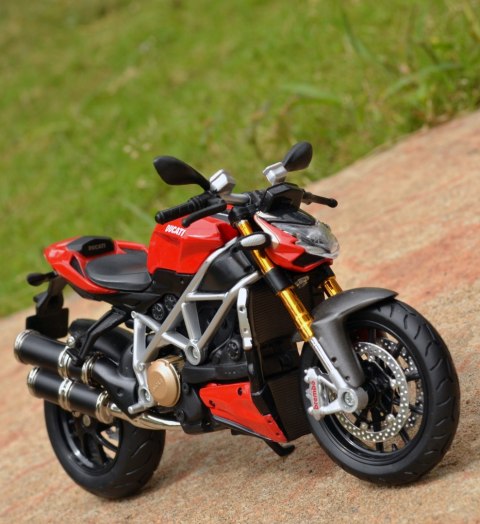 DUCATI Streetfighter SP motocykl model 1:12 Maisto DUCATI Streetfighter SP motocykl model 1:12 Maisto