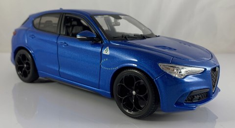 Alfa Romeo Stelvio blue 1:24 model Bburago 21086 Alfa Romeo Stelvio blue 1:24 model Bburago 21086