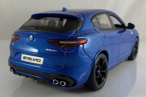 Alfa Romeo Stelvio blue 1:24 model Bburago 21086 Alfa Romeo Stelvio blue 1:24 model Bburago 21086