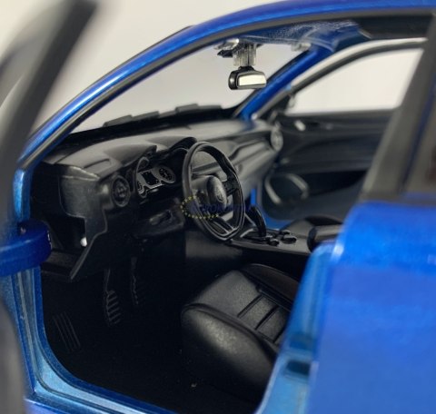 Alfa Romeo Stelvio blue 1:24 model Bburago 21086 Alfa Romeo Stelvio blue 1:24 model Bburago 21086