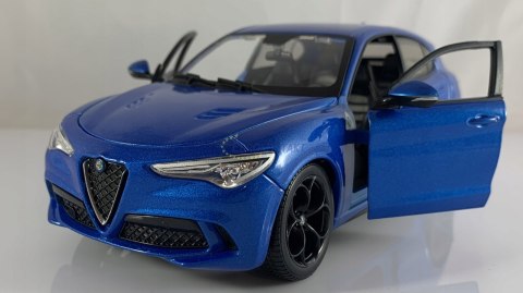 Alfa Romeo Stelvio blue 1:24 model Bburago 21086 Alfa Romeo Stelvio blue 1:24 model Bburago 21086