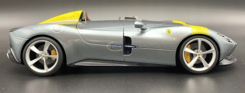 FERRARI Monza SP1 duży model 1:18 Bburago 16013