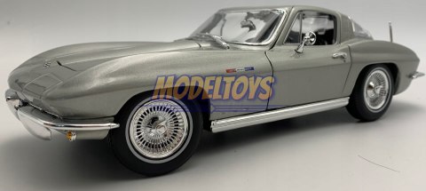 Chevrolet CORVETTE 1965 1:18 model Maisto 31640 Chevrolet CORVETTE 1965 1:18 model Maisto 31640