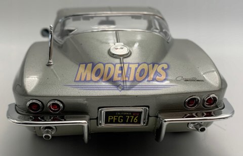 Chevrolet CORVETTE 1965 1:18 model Maisto 31640 Chevrolet CORVETTE 1965 1:18 model Maisto 31640