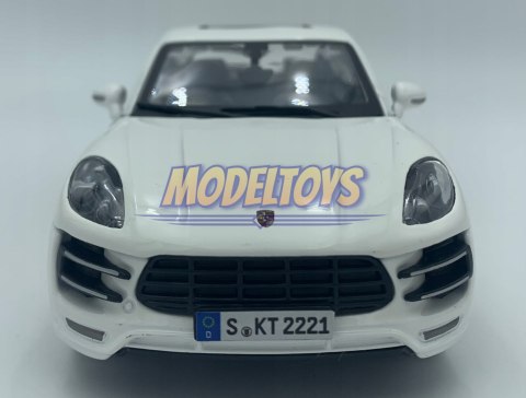 Porsche Macan white 1:24 model Bburago 21077 SUV Porsche Macan white 1:24 model Bburago 21077 SUV