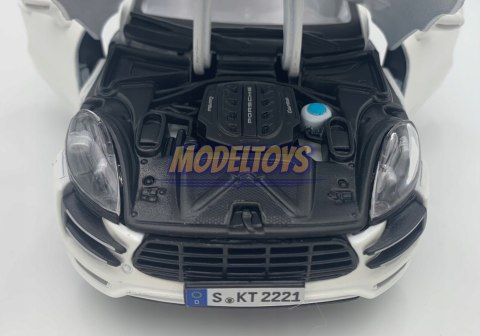 Porsche Macan white 1:24 model Bburago 21077 SUV Porsche Macan white 1:24 model Bburago 21077 SUV