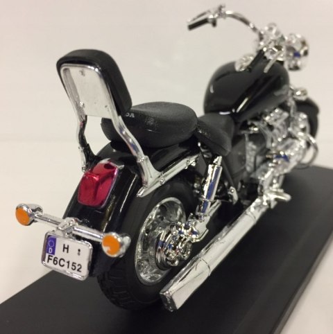 HONDA F6 C Valkyrie motocykl model 1:18 Welly HONDA F6 C Valkyrie motocykl model 1:18 Welly