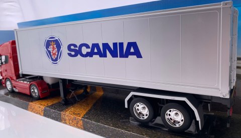 SCANIA V8 R730 z naczepą TIR model WELLY 1:32