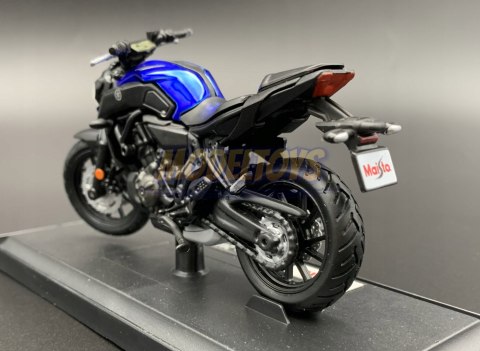 YAMAHA MT-07 2018 model na podstawce 1:18 Maisto YAMAHA MT-07 2018 model na podstawce 1:18 Maisto