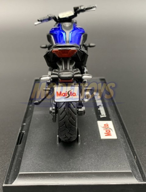 YAMAHA MT-07 2018 model na podstawce 1:18 Maisto YAMAHA MT-07 2018 model na podstawce 1:18 Maisto