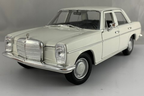 MERCEDES-BENZ W115 220 MODEL METAL WELLY 1:24 MERCEDES-BENZ W115 220 MODEL METAL WELLY 1:24