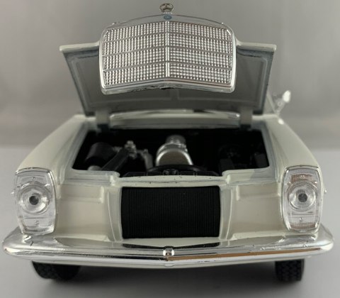 MERCEDES-BENZ W115 220 MODEL METAL WELLY 1:24 MERCEDES-BENZ W115 220 MODEL METAL WELLY 1:24