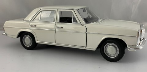 MERCEDES-BENZ W115 220 MODEL METAL WELLY 1:24 MERCEDES-BENZ W115 220 MODEL METAL WELLY 1:24
