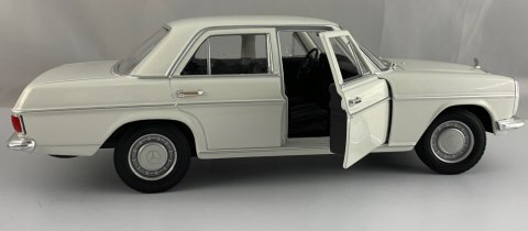 MERCEDES-BENZ W115 220 MODEL METAL WELLY 1:24 MERCEDES-BENZ W115 220 MODEL METAL WELLY 1:24