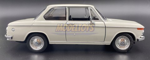 BMW 2002 ti 1968 metal model Welly 1:24 BMW 2002 ti 1968 metal model Welly 1:24