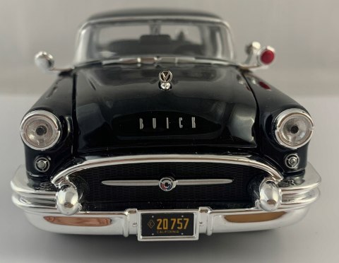 BUICK Century 1955 Policja 1:26 Maisto 31295 BUICK Century 1955 Policja 1:26 Maisto 31295