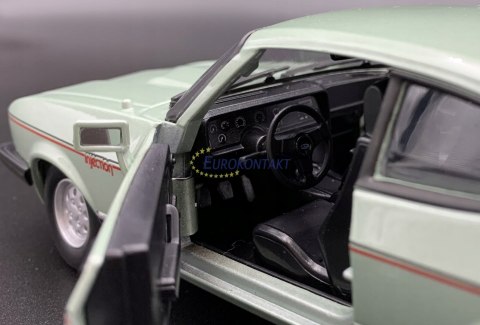 FORD Capri 1972 1:24 model Bburago 21093 FORD Capri 1972 1:24 model Bburago 21093