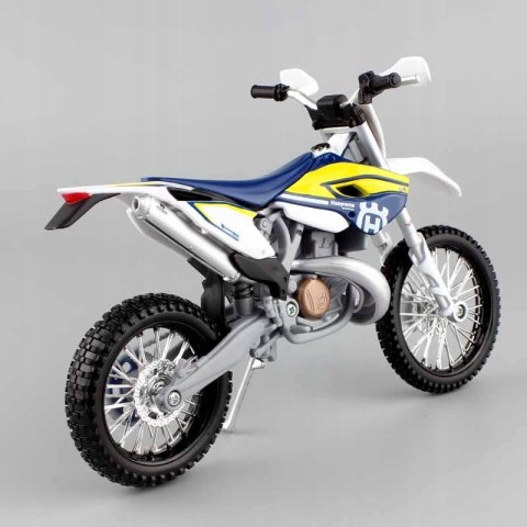 HUSQVARNA FE 501 PODSTAWKA model 1:12 Maisto 32706 HUSQVARNA FE 501 PODSTAWKA model 1:12 Maisto 32706