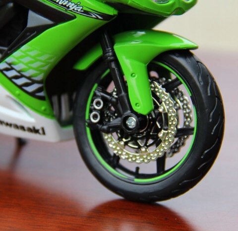 KAWASAKI ZX 10R Ninja PODSTAWKA 1:12 Maisto 32709 KAWASAKI ZX 10R Ninja PODSTAWKA 1:12 Maisto 32709