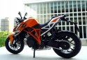KTM 1290 SUPER DUKE R PODSTAWKA 1:12 Maisto 32710