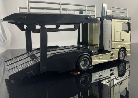 Mercedes ACTROS lora Volkswagen Polo Bburago 1:43 Mercedes ACTROS lora Volkswagen Polo Bburago 1:43