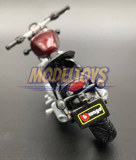 TRIUMPH Bonneville Bobber model 1:18 Bburago TRIUMPH Bonneville Bobber model 1:18 Bburago