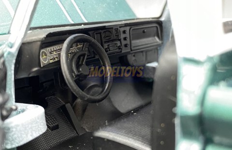 Chevy C10 Fleetside Tow Truck 1:24 Motormax 75344 Chevy C10 Fleetside Tow Truck 1:24 Motormax 75344