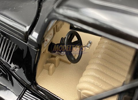 Ford Coupe 1934 Hardtop model 1:24 Motormax 73217 Ford Coupe 1934 Hardtop model 1:24 Motormax 73217