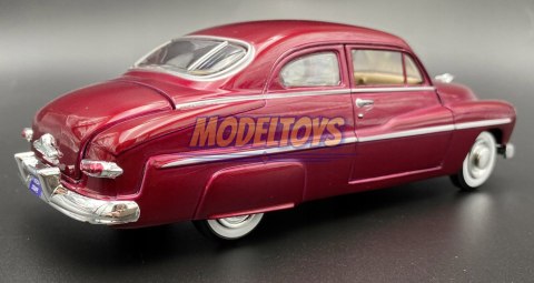 Mercury Coupe 1949 bordo model 1:24 Motormax 73225 Mercury Coupe 1949 bordo model 1:24 Motormax 73225