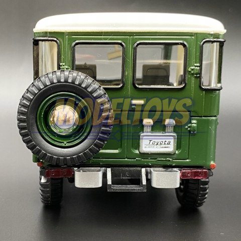 Toyota FJ 40 Hard Top 1:24 Motormax 79323 Toyota FJ 40 Hard Top 1:24 Motormax 79323