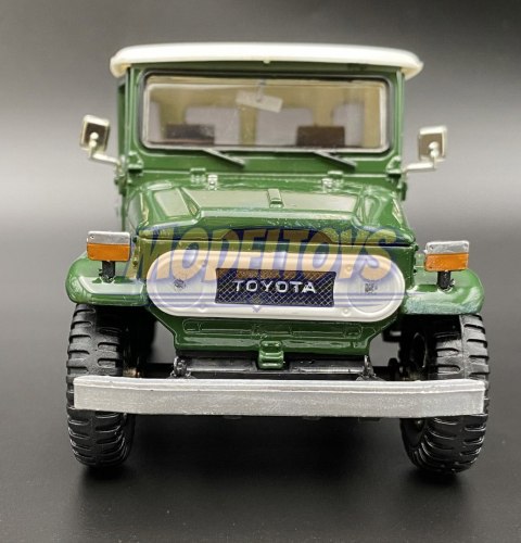 Toyota FJ 40 Hard Top 1:24 Motormax 79323 Toyota FJ 40 Hard Top 1:24 Motormax 79323