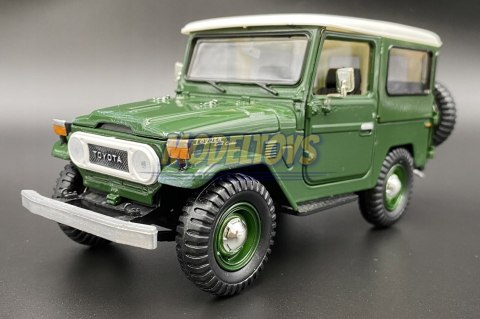 Toyota FJ 40 Hard Top 1:24 Motormax 79323 Toyota FJ 40 Hard Top 1:24 Motormax 79323
