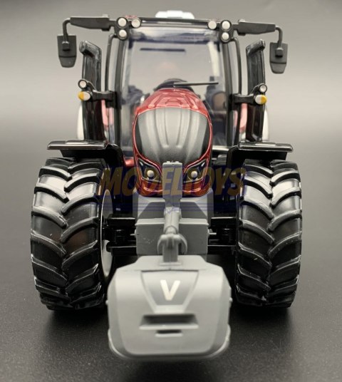 Traktor ciągnik VALTRA N174 1:32 BBURAGO metal Traktor ciągnik VALTRA N174 1:32 BBURAGO metal