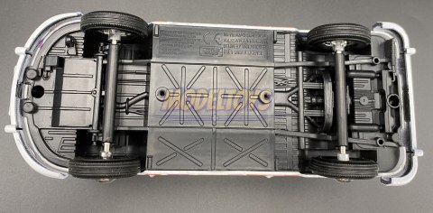 VW Type 2 T1 Delivery Van Love 1:24 Motormax 79581