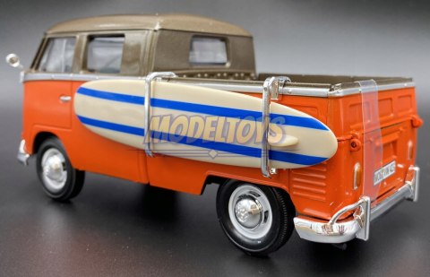 VW Type 2 T1 Pickup z deską 1:24 Motormax 79560 VW Type 2 T1 Pickup z deską 1:24 Motormax 79560